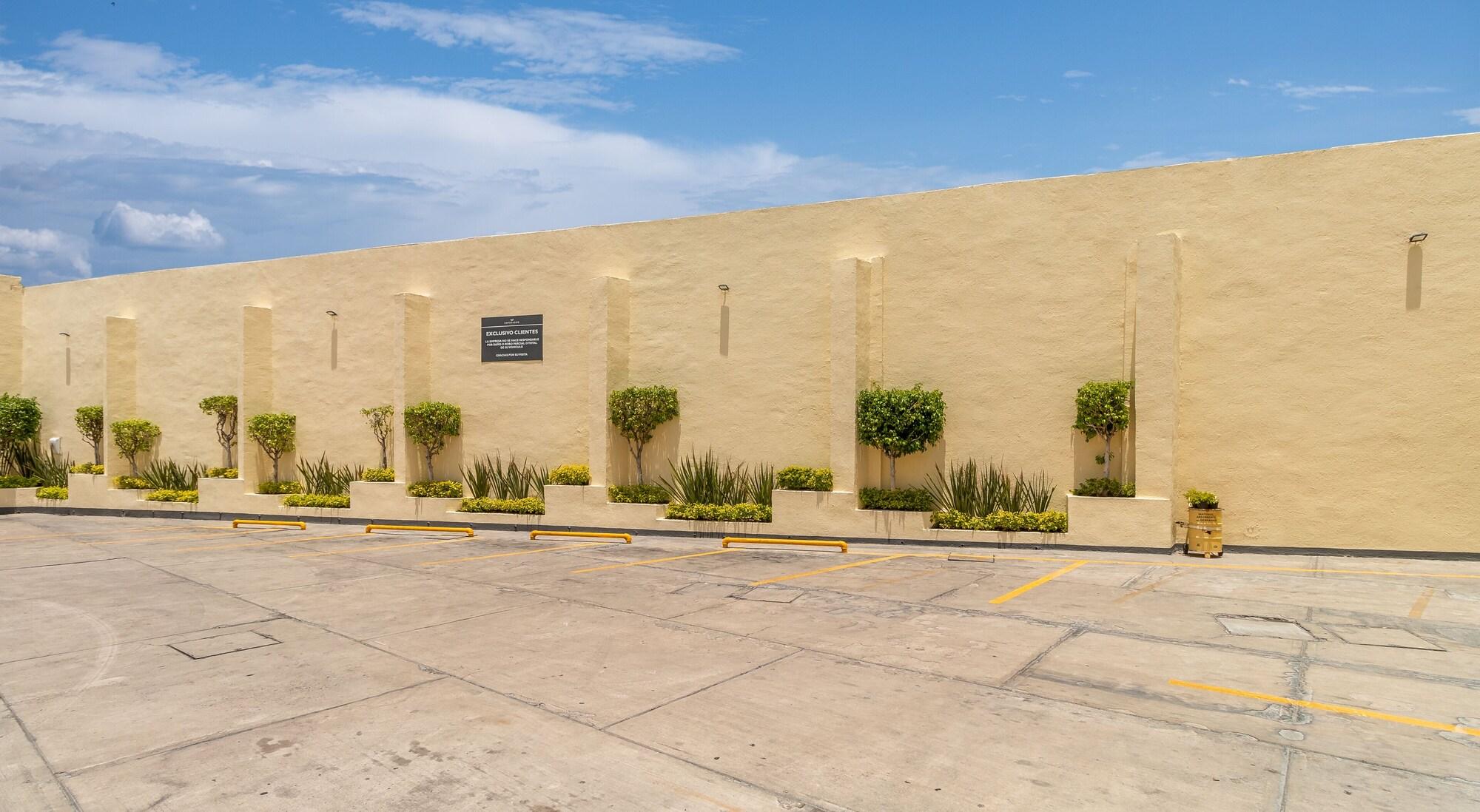 Hotel Emperador 40/55