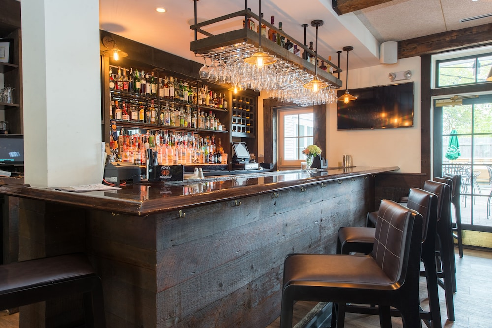 The Brunswick Hotel & Tavern 37/50