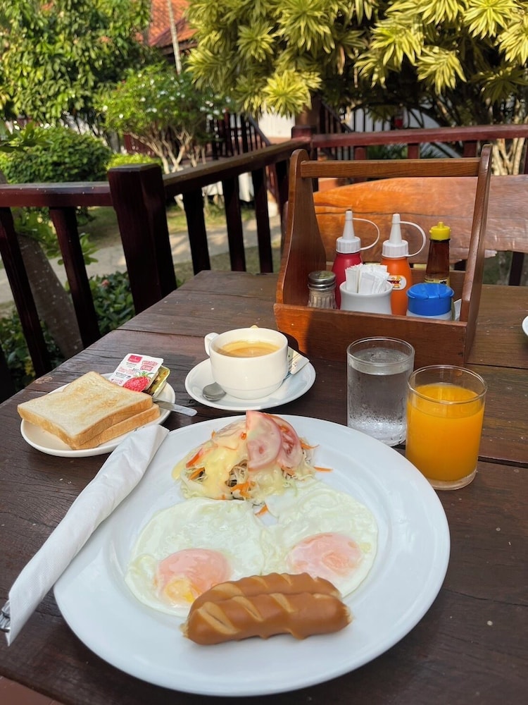 Sailom Resort Bangsaphan 37/55