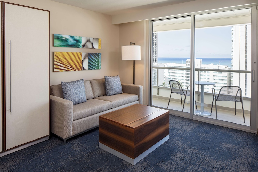 Hilton Garden Inn Waikiki Beach 41/68