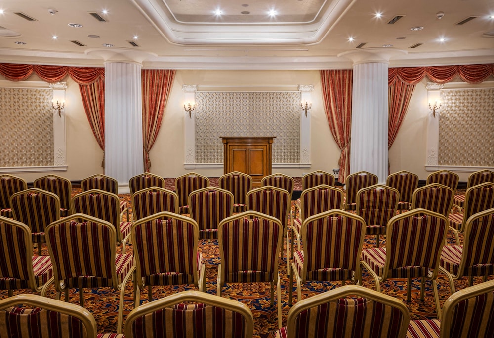 CARLSBAD PLAZA Medical Spa and Wellness hotel 42/55