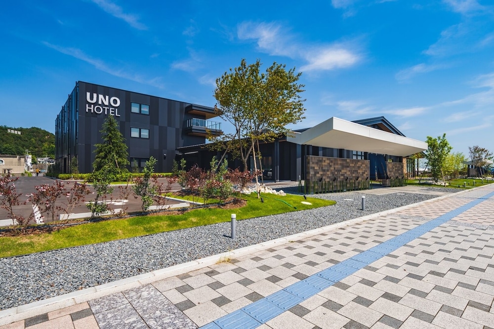 UNO HOTEL 51/58