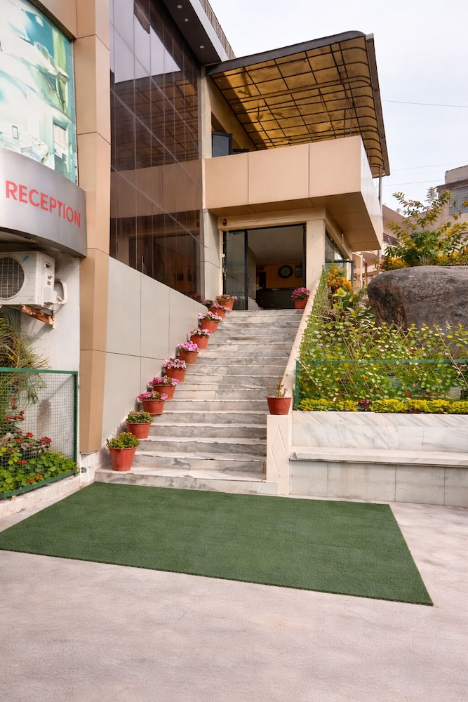 ASHOKA HOTEL 47/55