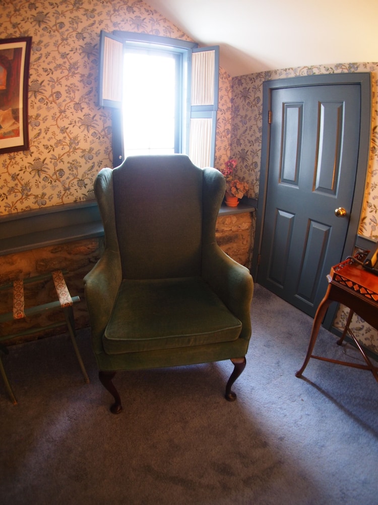 Duling Kurtz House and Country In 23/50