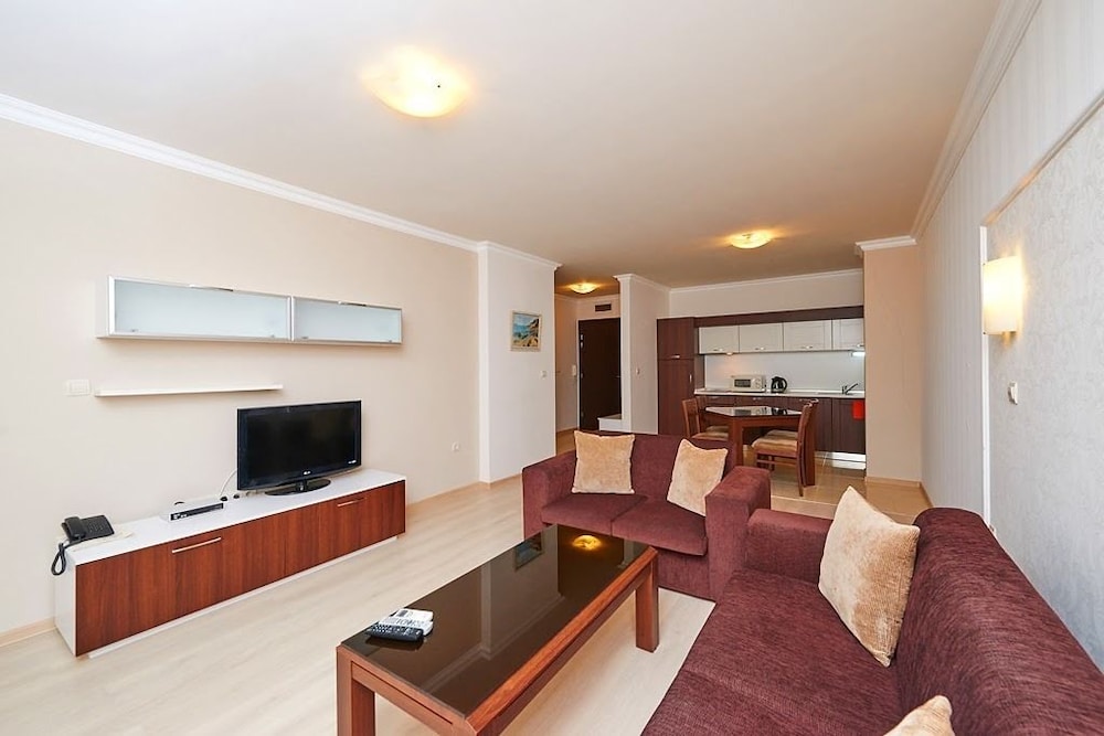 Penelope Palace Apart Hotel 66/87