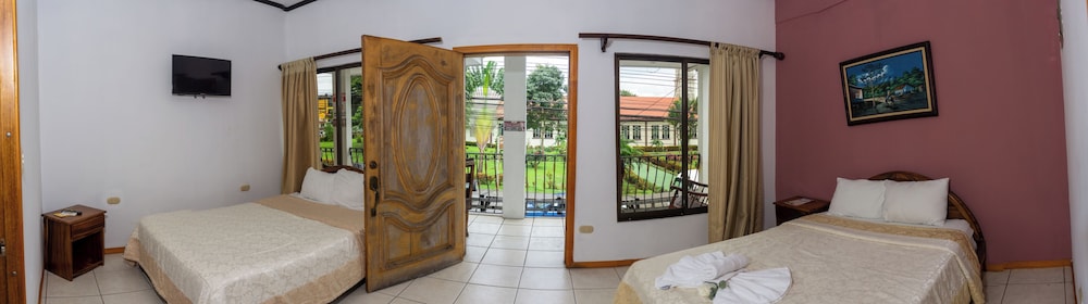 Arenal Hostel Resort 21/50