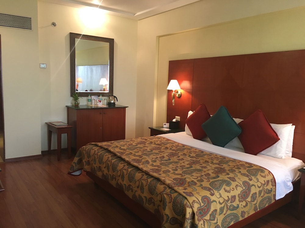 Spa, Suite, King Bed