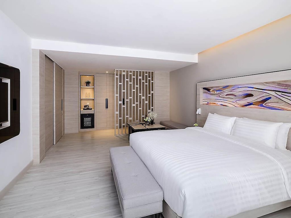 Novotel Phuket City Phokeethra 22/66