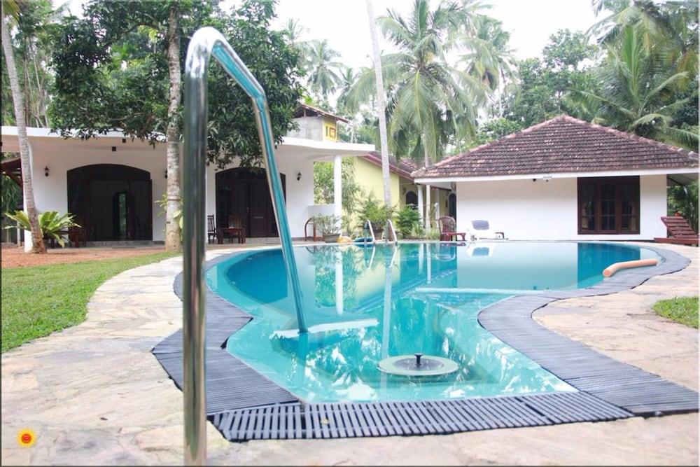 Traum Villa Bentota 16/50