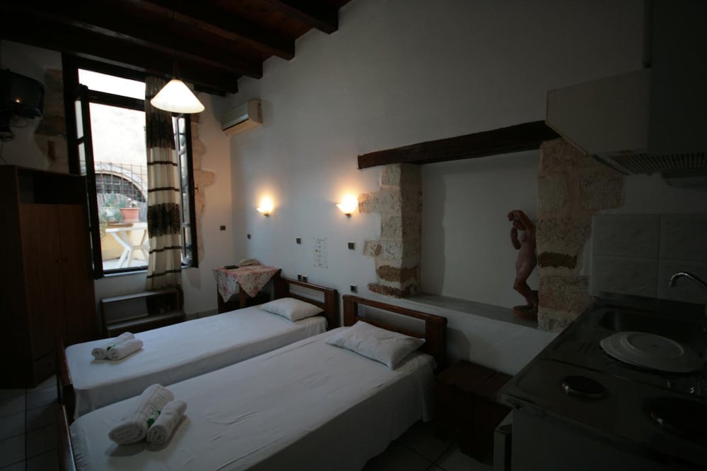 Chania Rooms 10/48