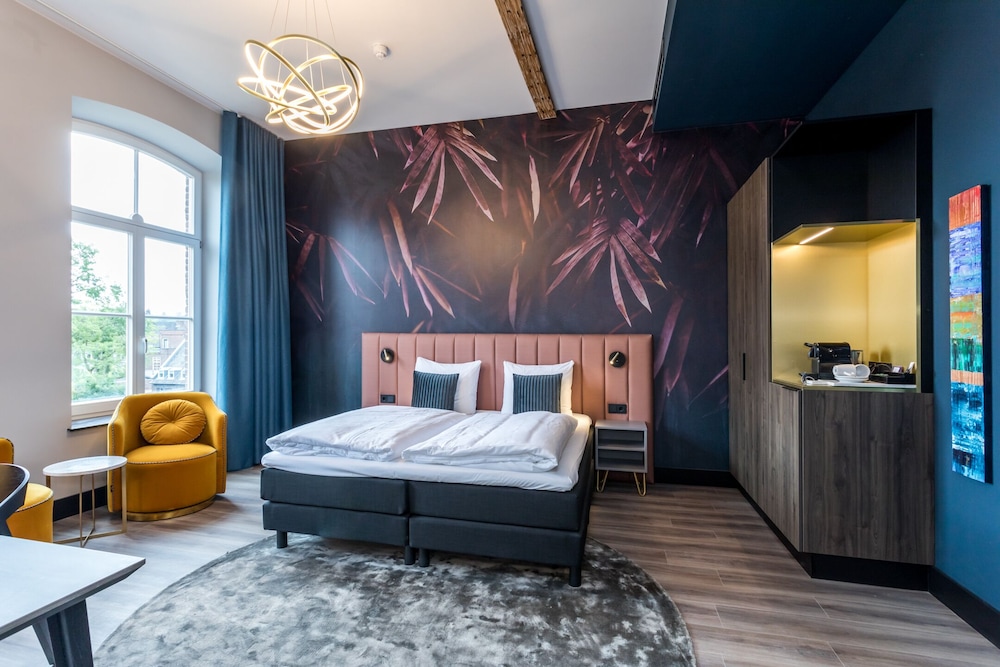 Merici Hotel 20/75