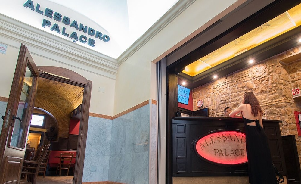 Alessandro Palace Bar 41/69
