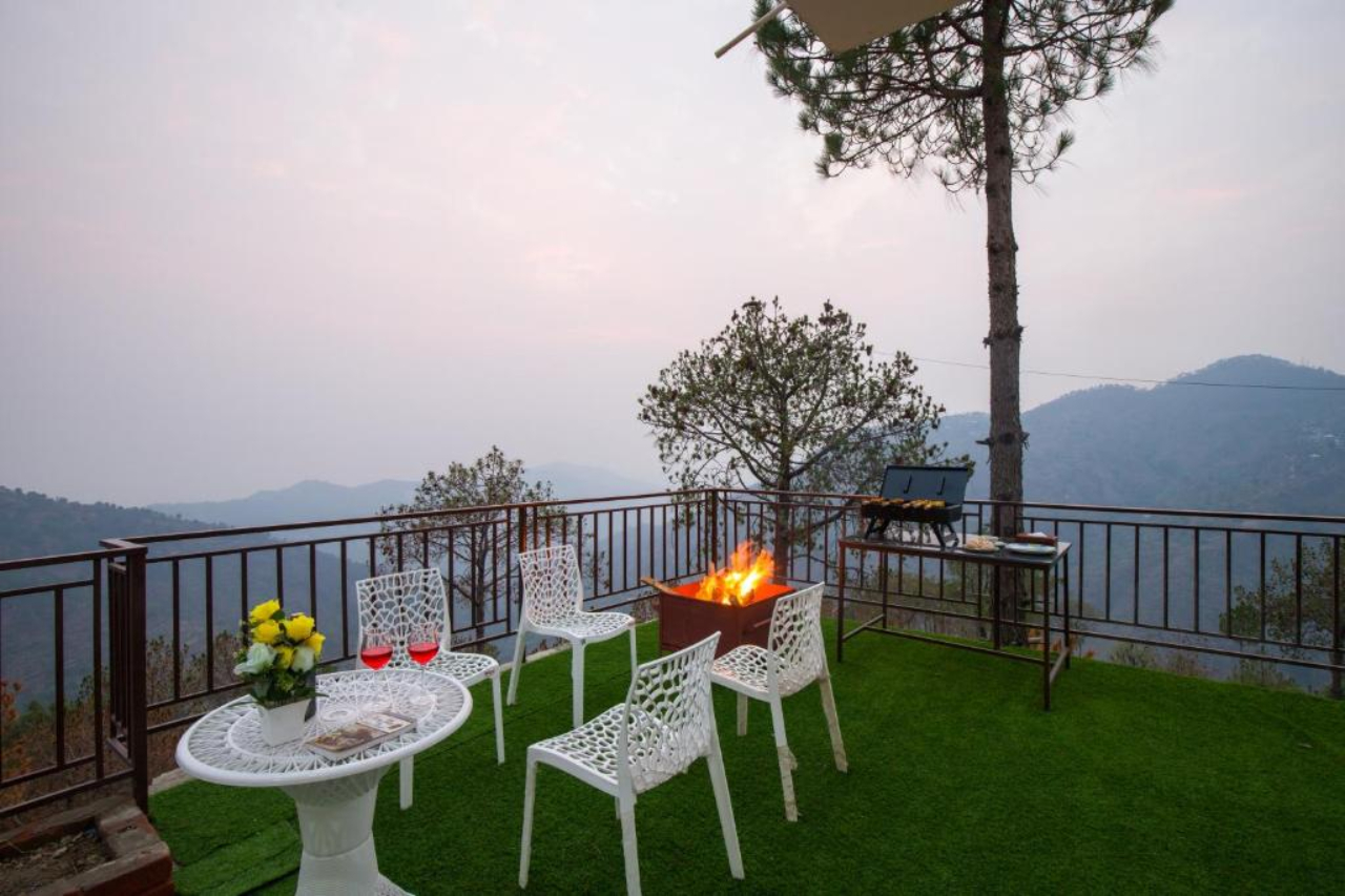 Alaya Stays 5 BHK with Hill View Querencia 9/18