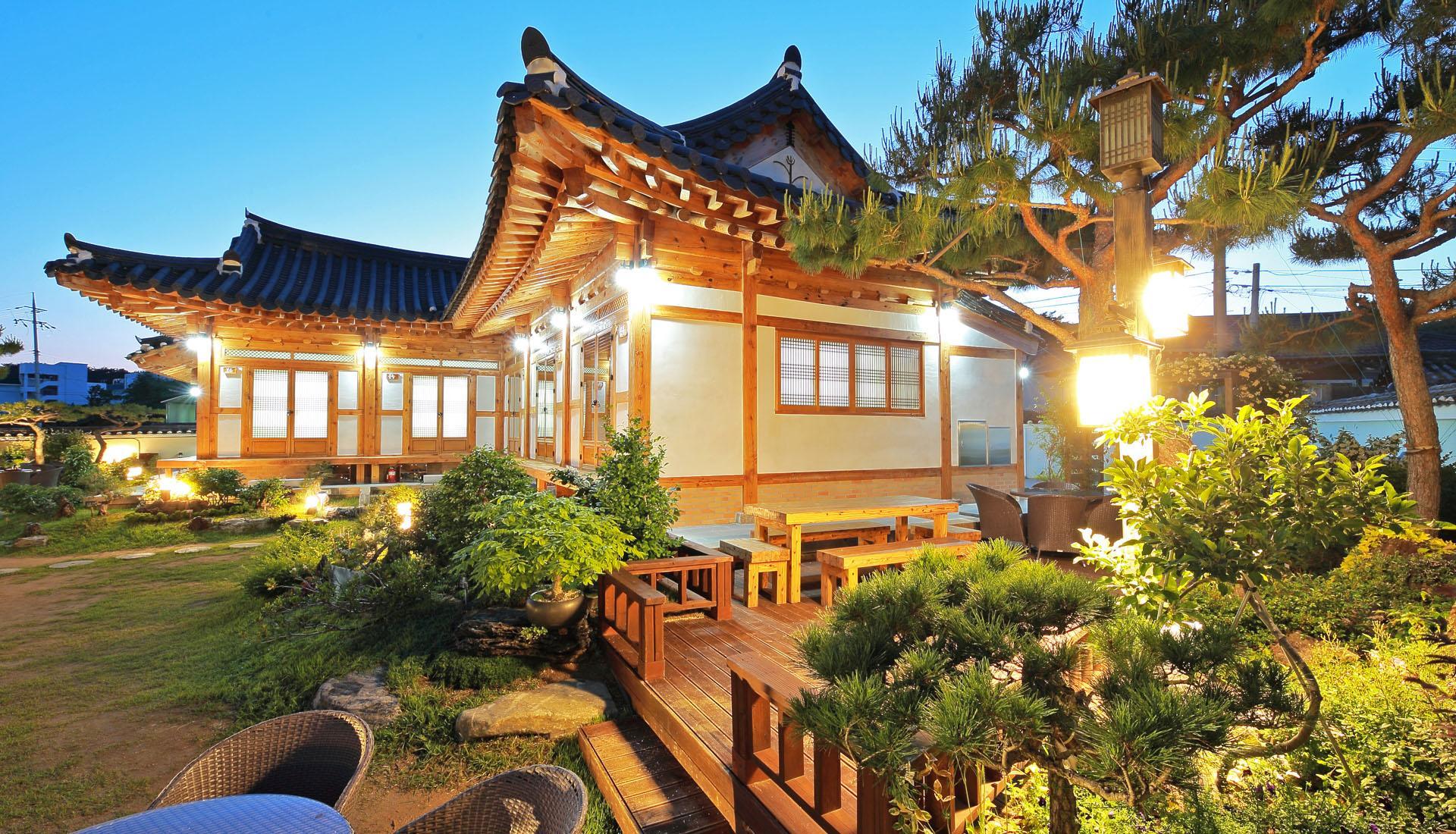Cheonggong Hanokstay 52/57
