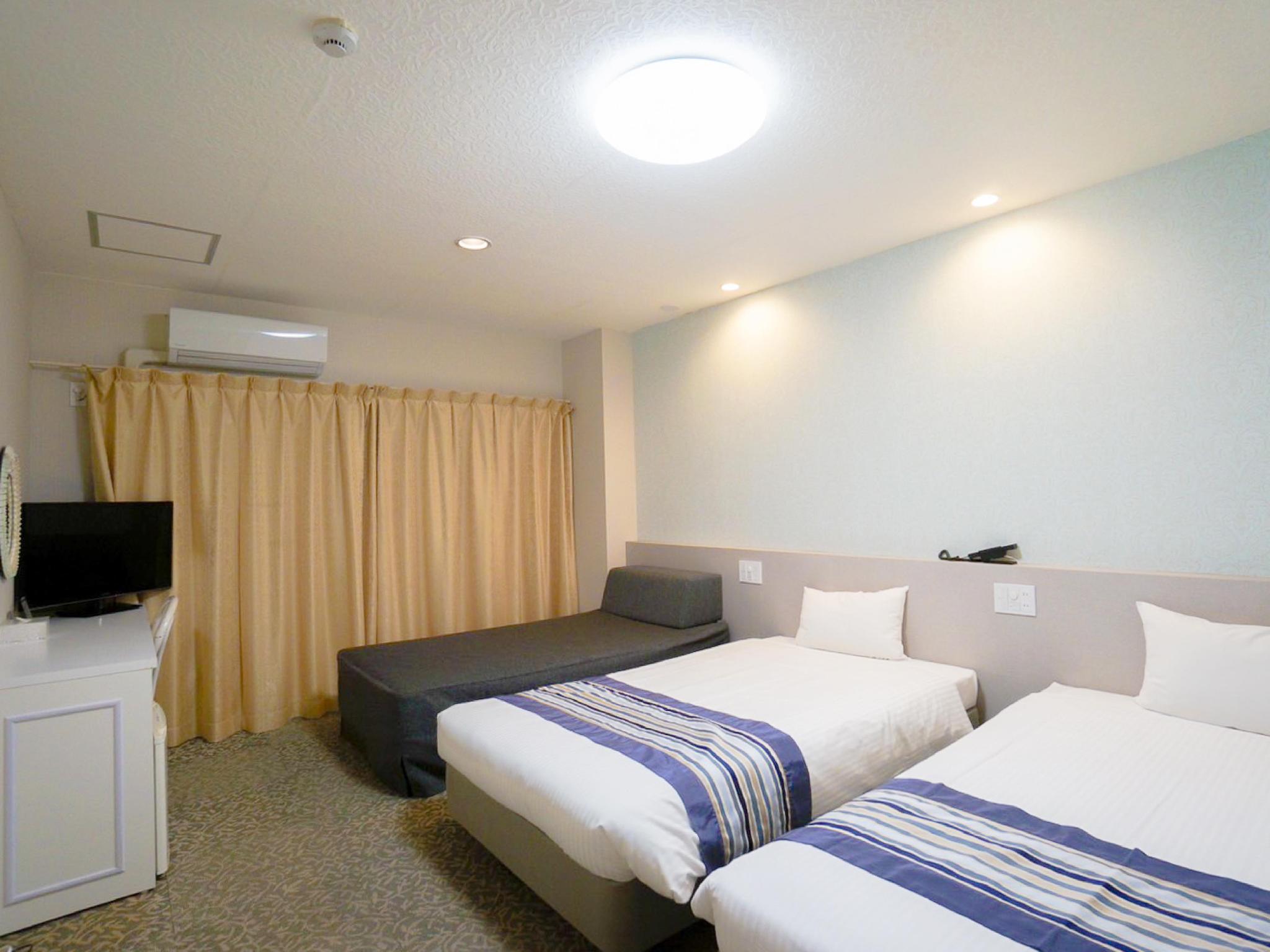 Standard, Twin Beds