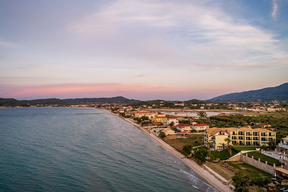 Sea View Hotel 48/61