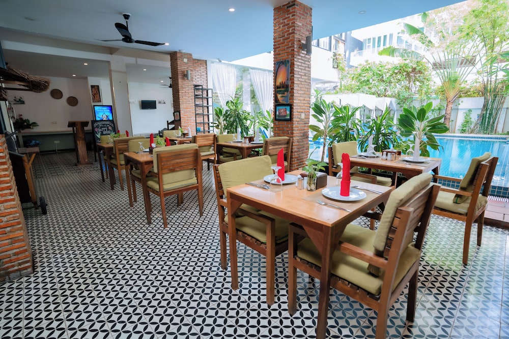 Home Chic Hotel 50/67