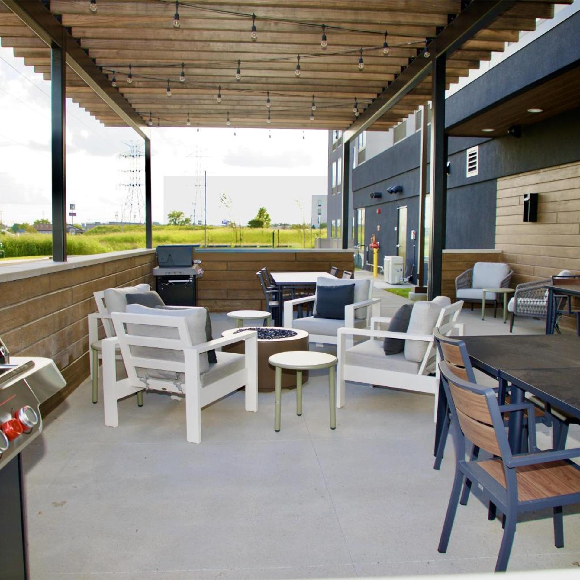 LivSmart Studios by Hilton Clarksville 28/36