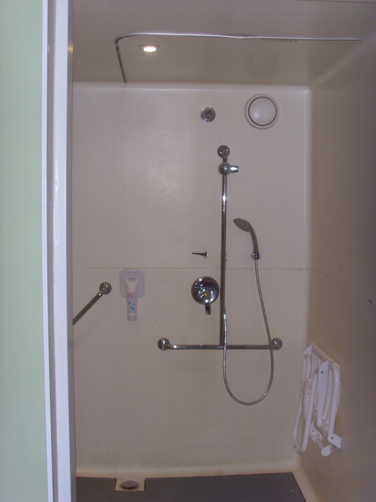 Ibis Budget L Isle Adam 11/24