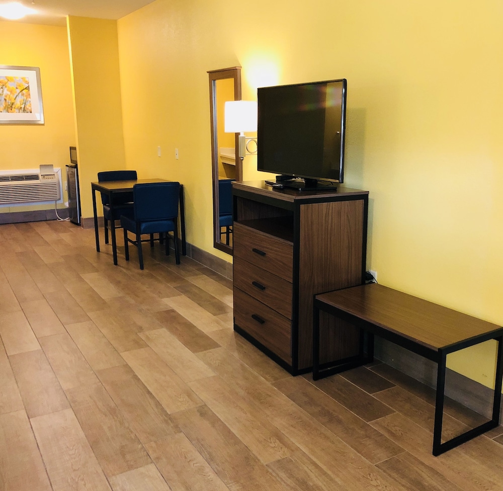 Days Inn by Wyndham Port Aransas TX 6/34