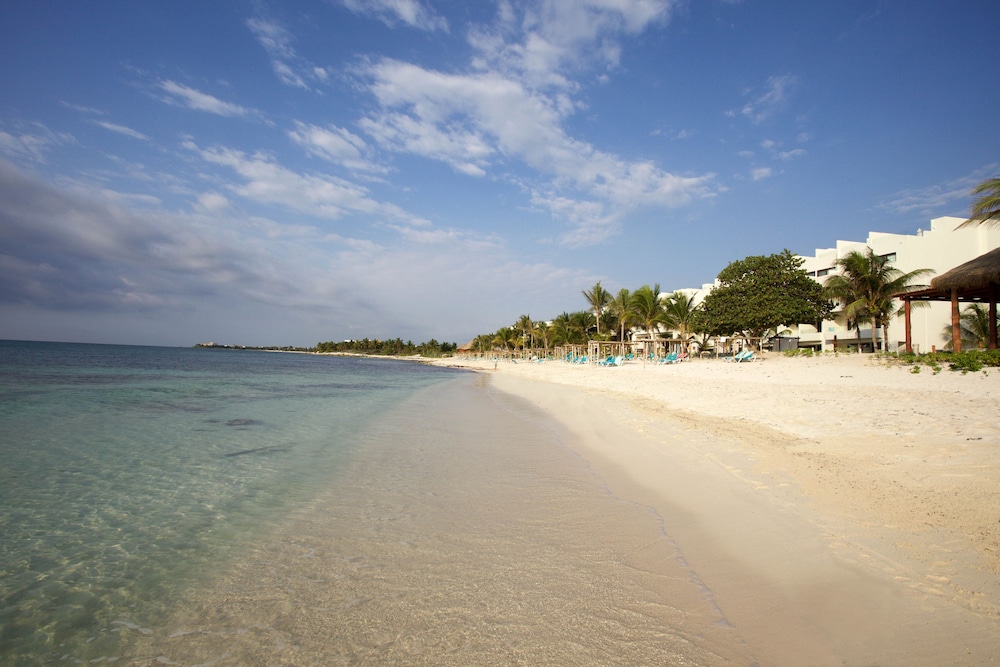 Akumal Bay Beach & Spa Resort 62/69