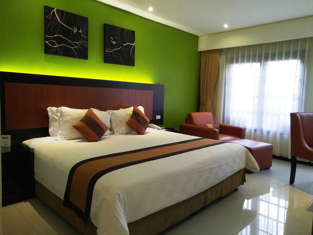Loman Park Hotel Yogyakarta 7/50