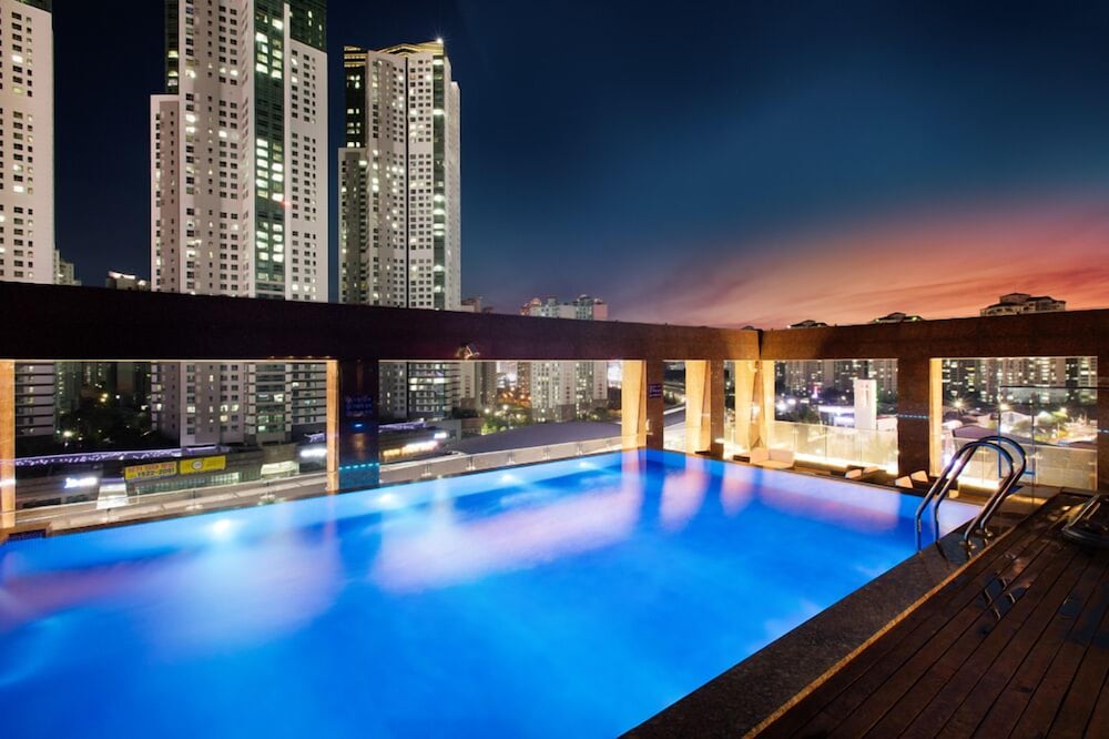 Park Marine Hotel 45/69