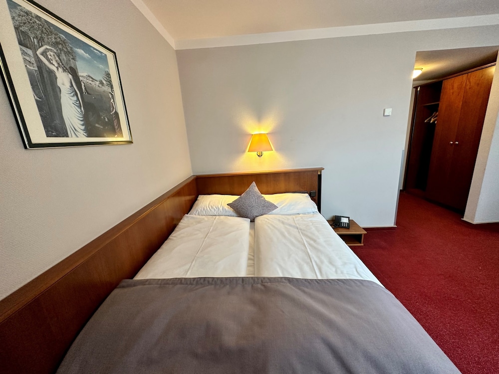 TRIP INN PostHotel Duren 9/50
