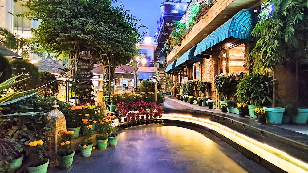 MGR Hotel Moradabad 41/50