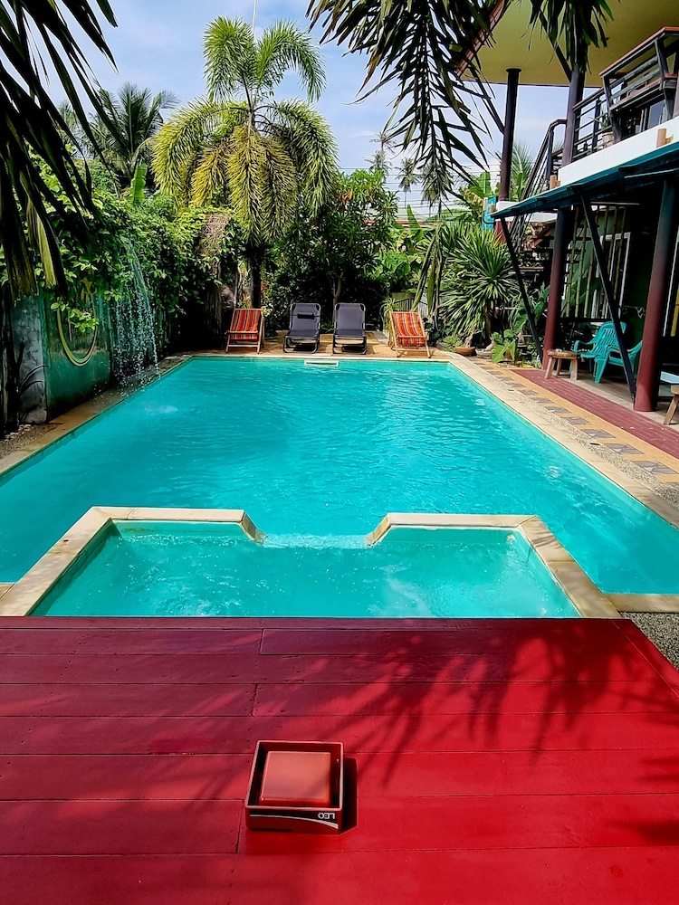 Riviera Boutique House 48/66