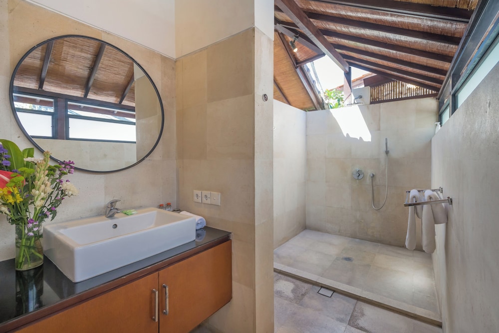 The Jasmina Estate 43/45