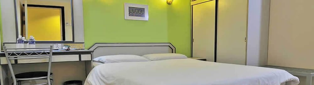 The Inn Hotel Formerly Known As Kt Travellers Inn 8/31