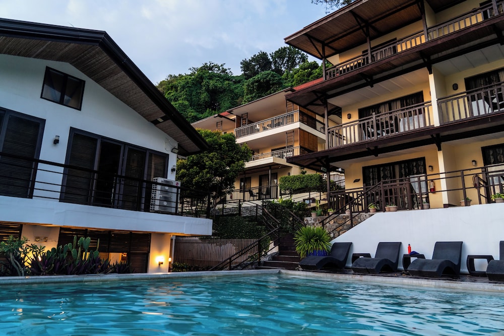 Altamare Dive and Leisure Resort Anilao 8/49