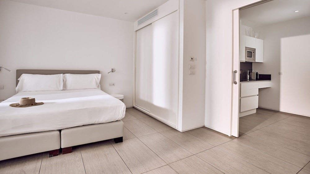 Xs, Studio, Double Bed, Shared Pool, Accessible