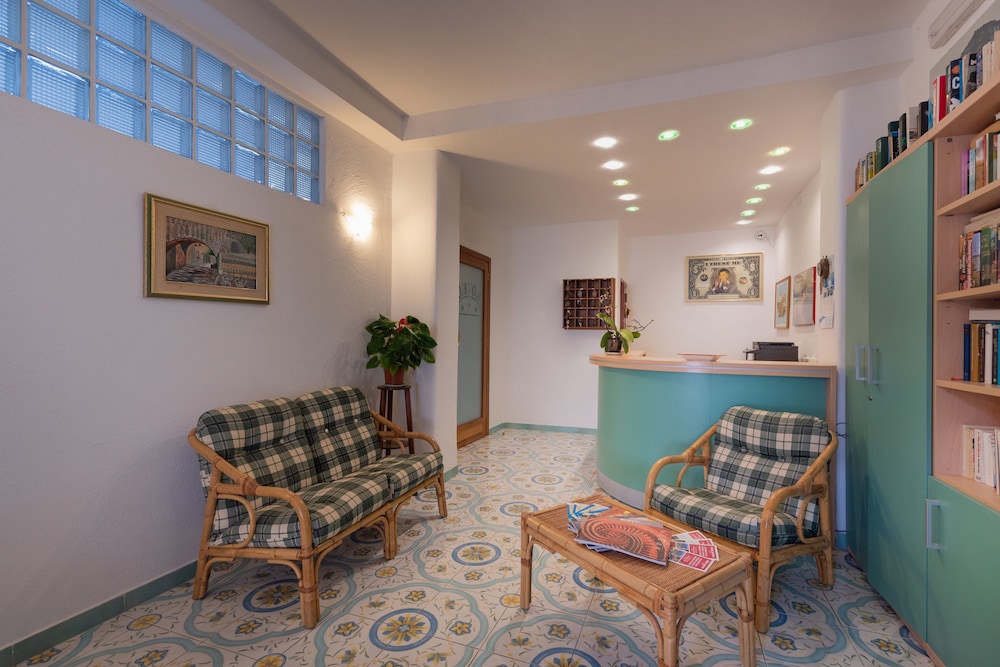 Hotel Villa Sirena 34/50