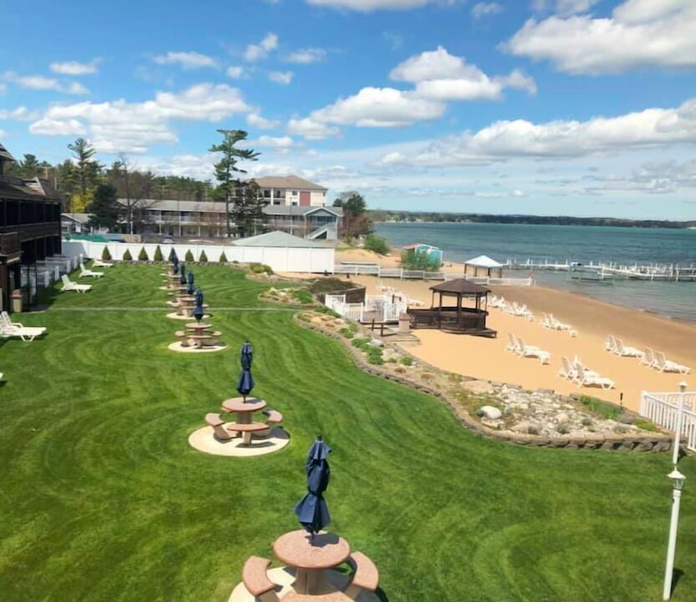 The Beach Haus Resort 43/50