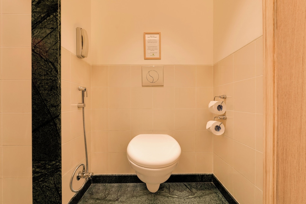 Lemon Tree Hotel Gachibowli Hyderabad 62/64