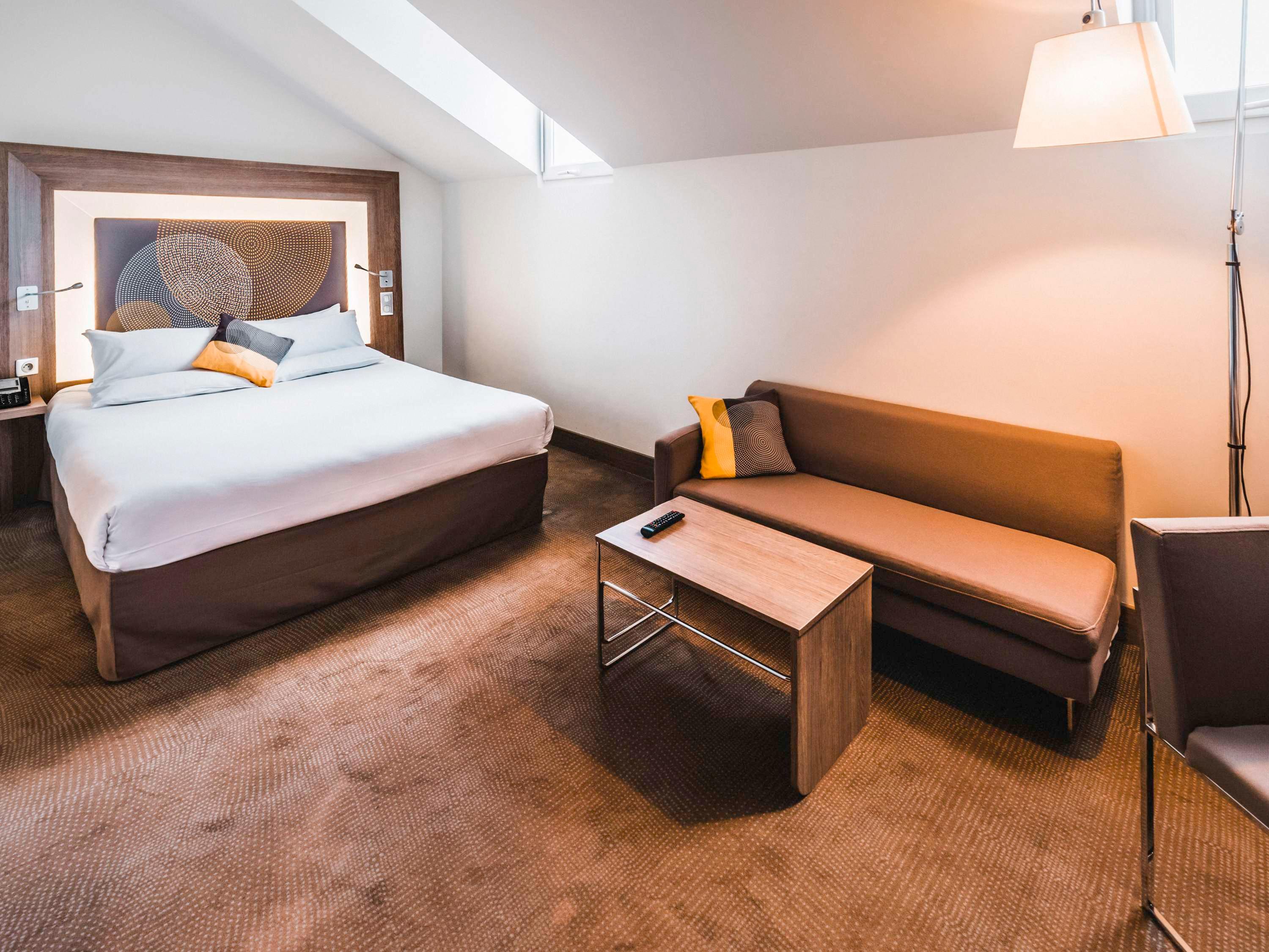 SUPERIOR, SUITE, DOUBLE BED, SOFA, TOP FLOOR