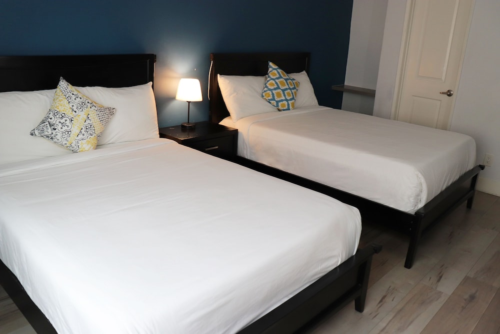 Hometel Suites 35/72