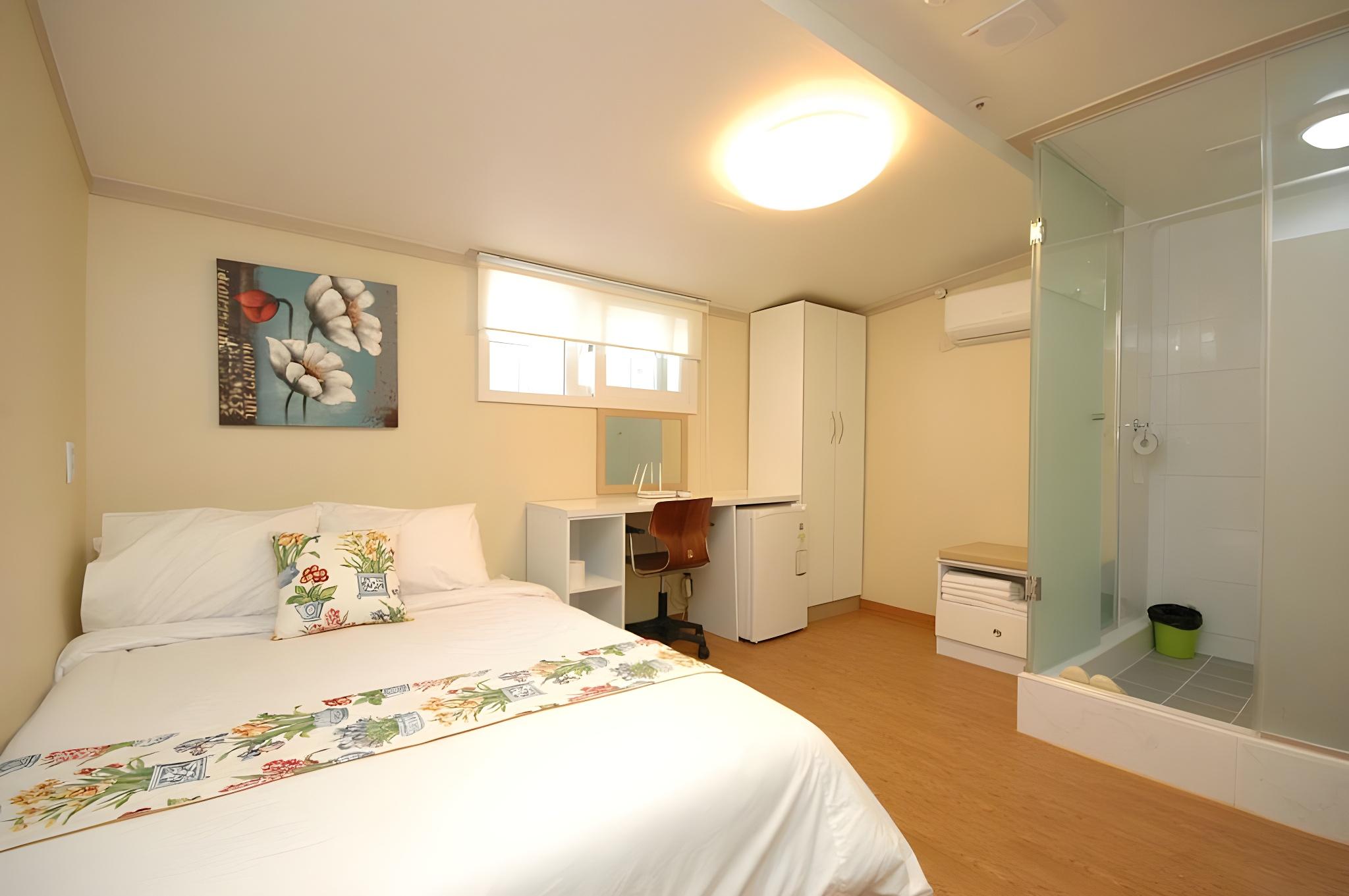 Standard, E Residence 2/2
