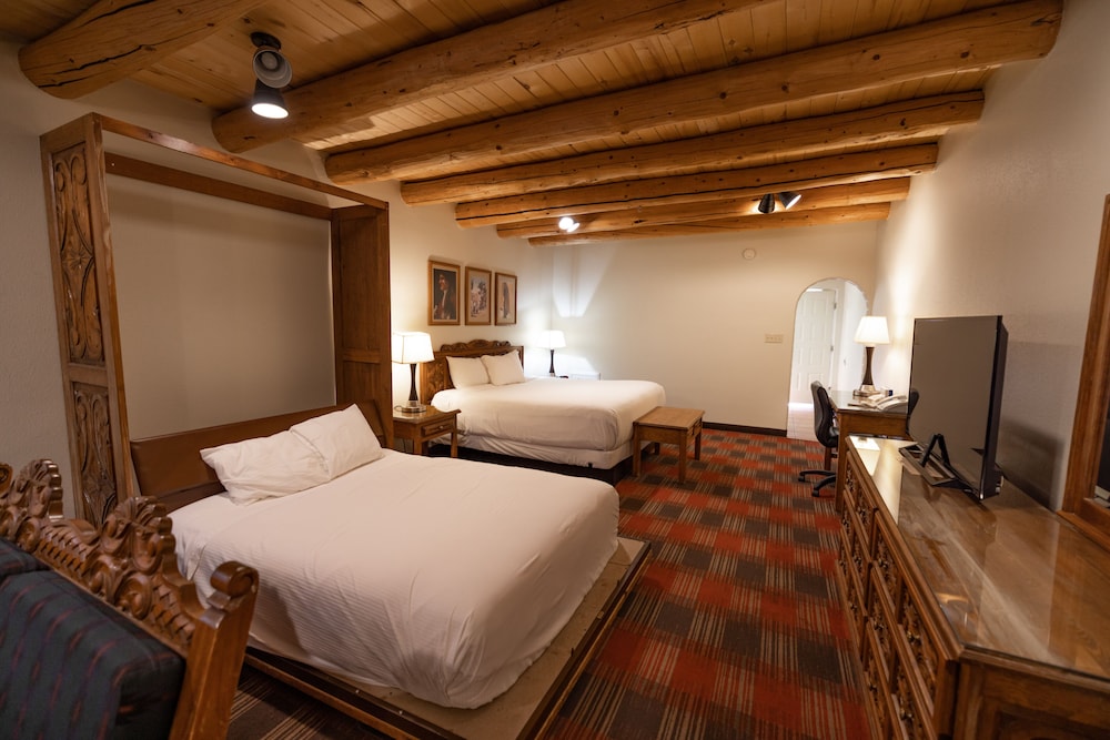 Sagebrush Inn Suites 17/81