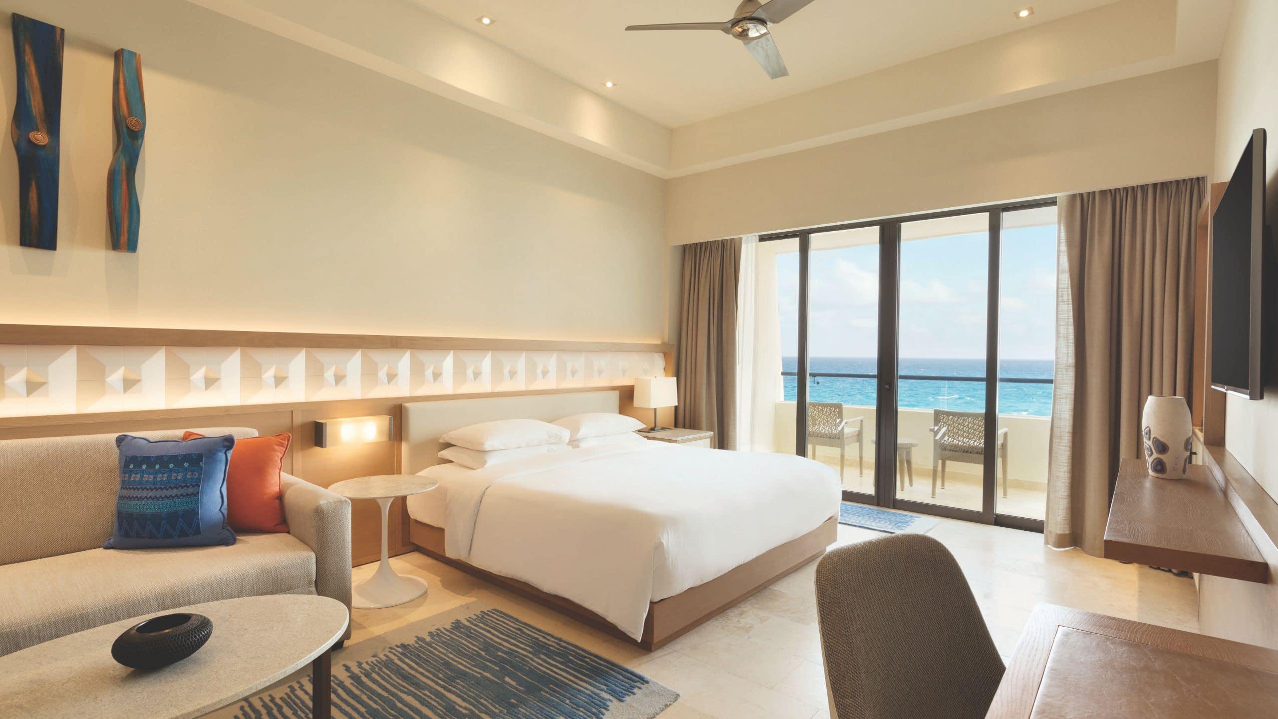 Pyramid, Suite, Ocean Front, Sofa