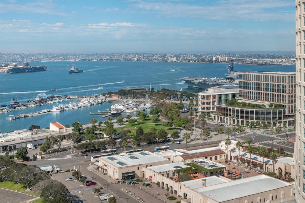 Manchester Grand Hyatt San Diego 64/70