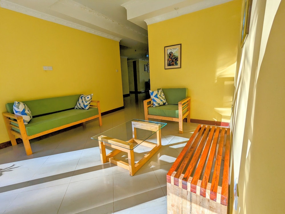Mvuli Hotel 41/64
