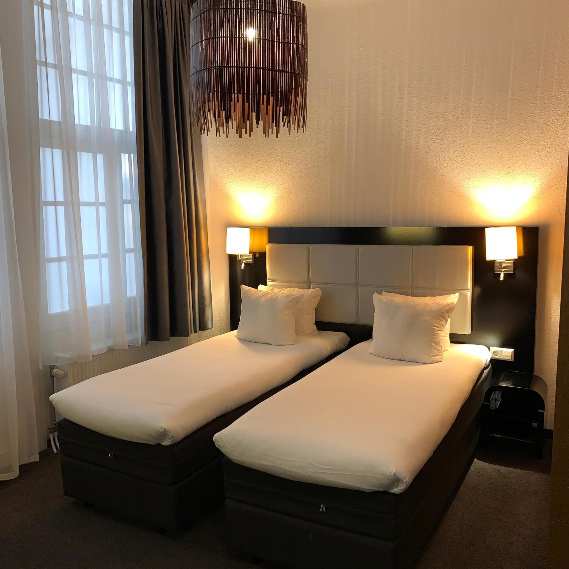 Room, Twin Beds, Partial View