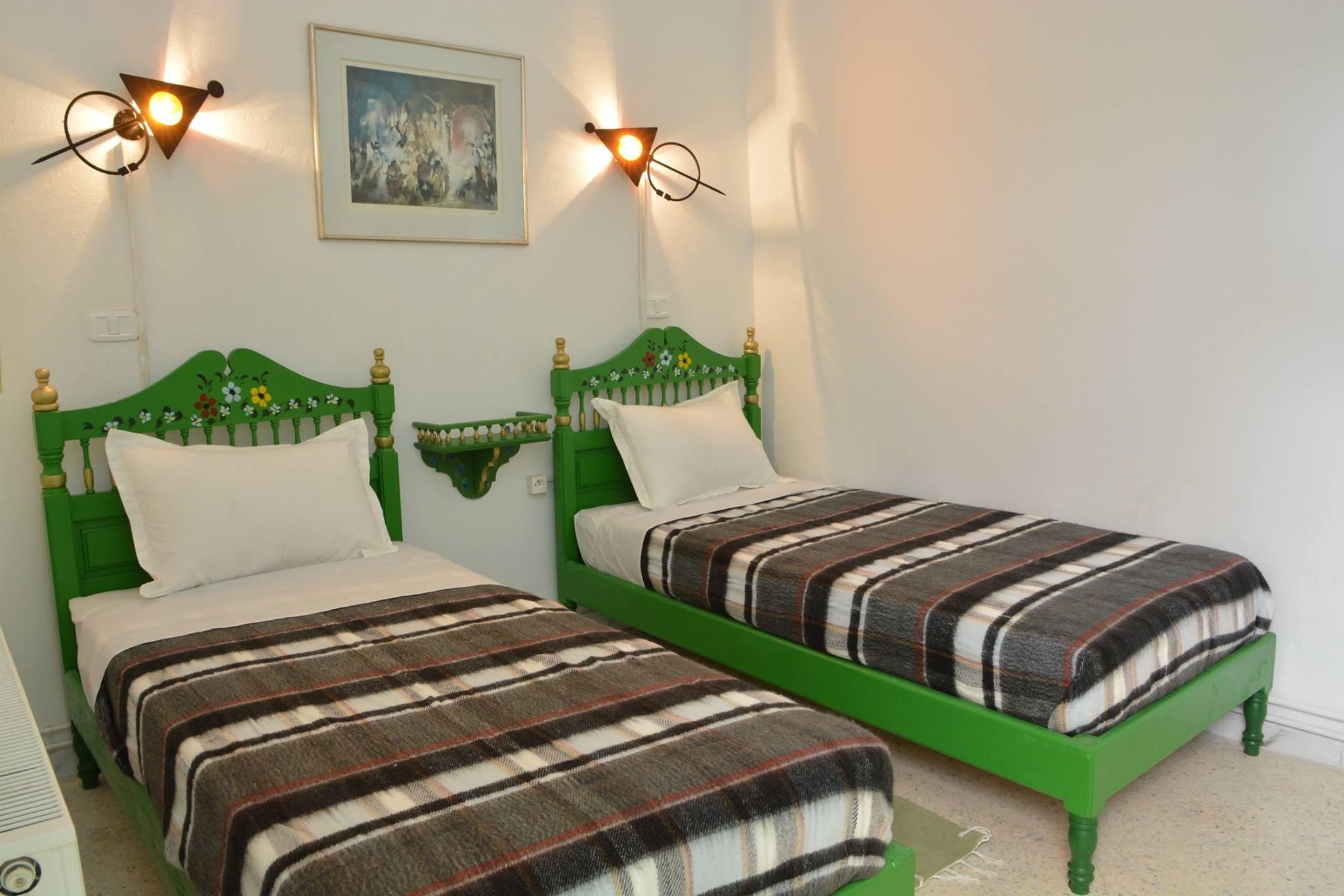 STANDARD, DOUBLE OR TWIN BED