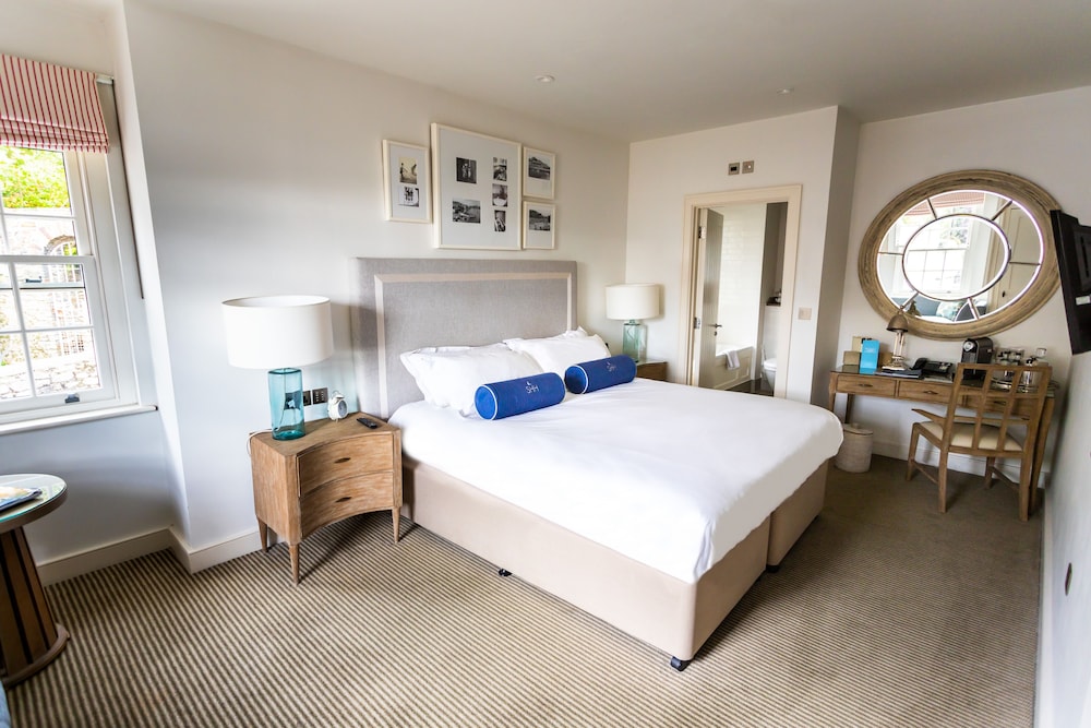 Salcombe Harbour Hotel and Spa 5/75