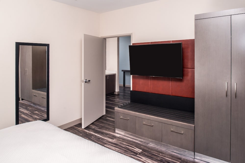 HOTEL INDIGO FRISCO 25/80