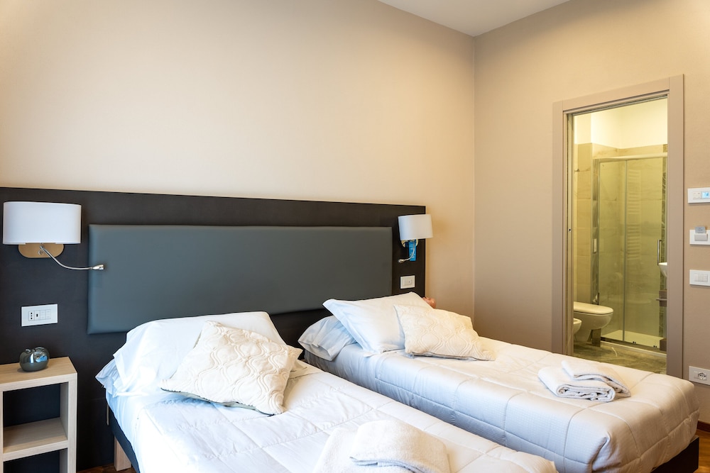 Hotel Victoria Cuneo 12/50