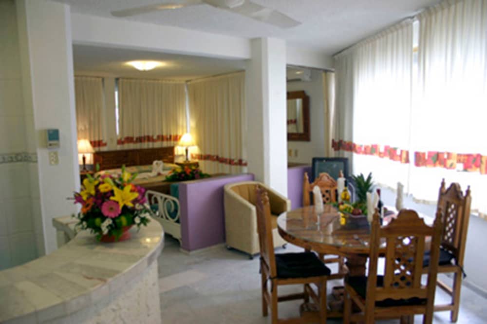 Hotel Suites Jazmin Acapulco 35/50